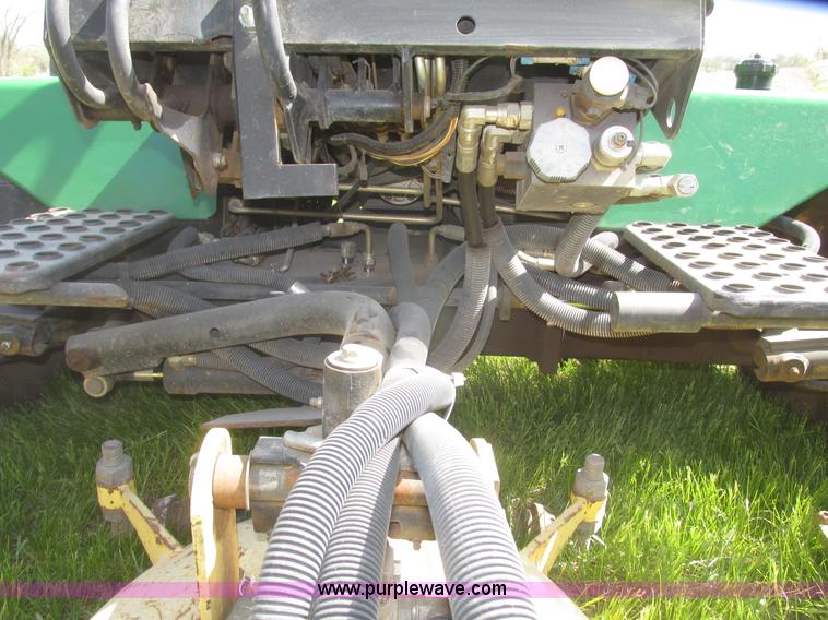 image for item H4658 John Deere 3235B commercial mower