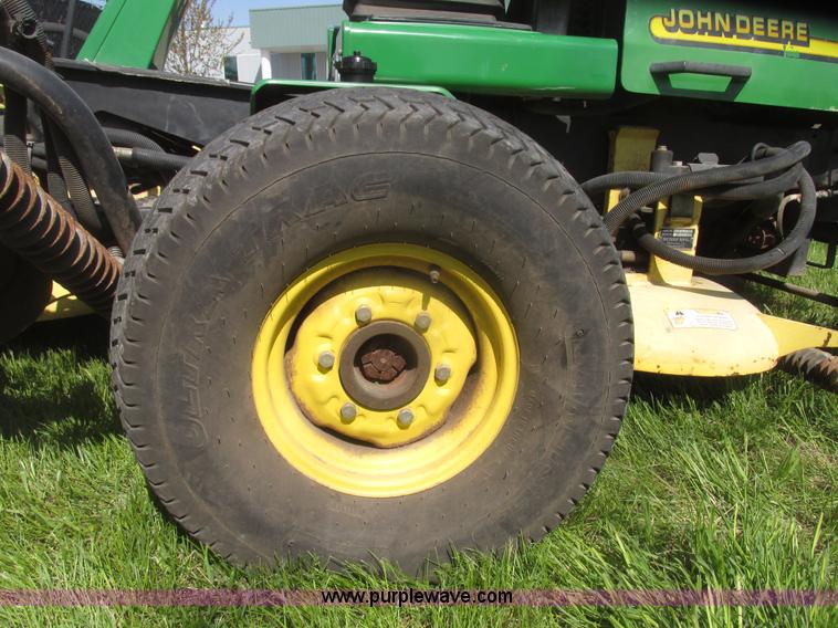 image for item H4658 John Deere 3235B commercial mower