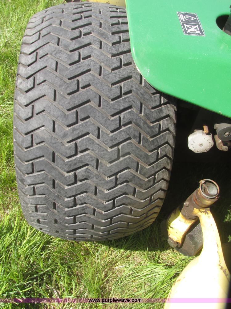 image for item H4658 John Deere 3235B commercial mower