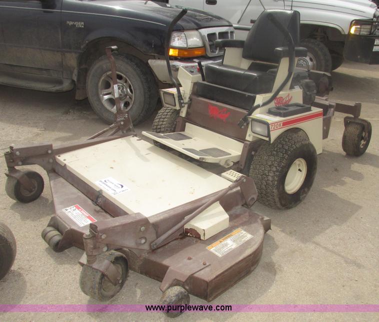 image for item H4670 Grasshopper 720K commercial mower