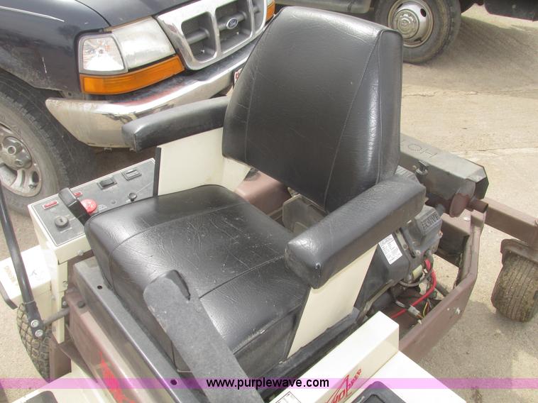 image for item H4670 Grasshopper 720K commercial mower