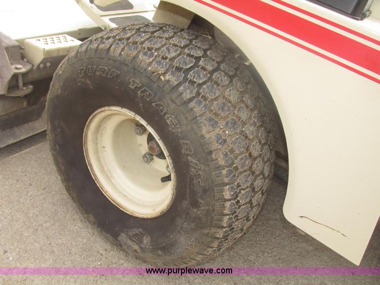 image for item H4670 Grasshopper 720K commercial mower