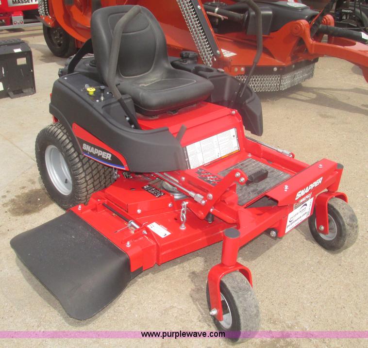image for item H4671 2013 Snapper 400Z lawn mower