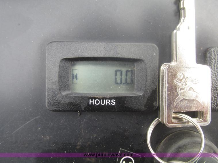 image for item H4671 2013 Snapper 400Z lawn mower