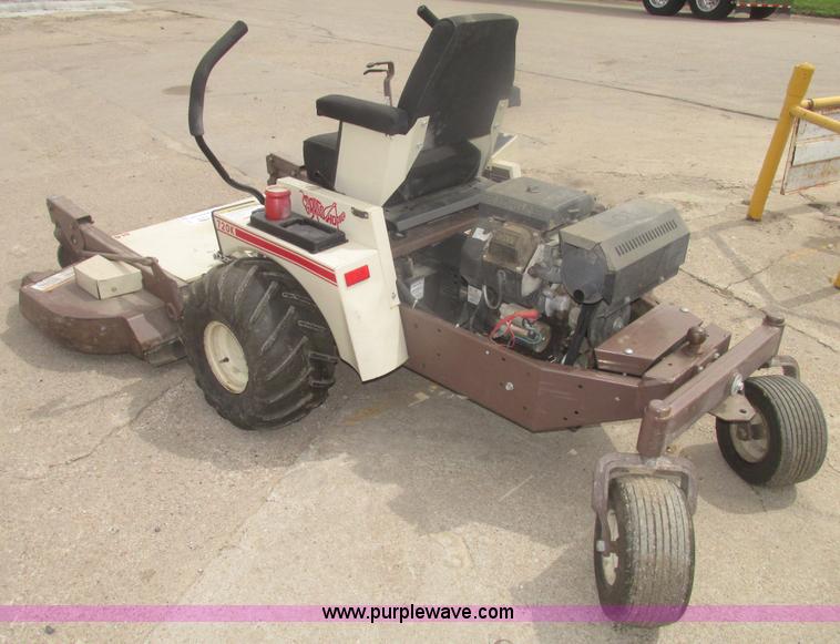 image for item H4672 Grasshopper 720K ZTR commercial mower