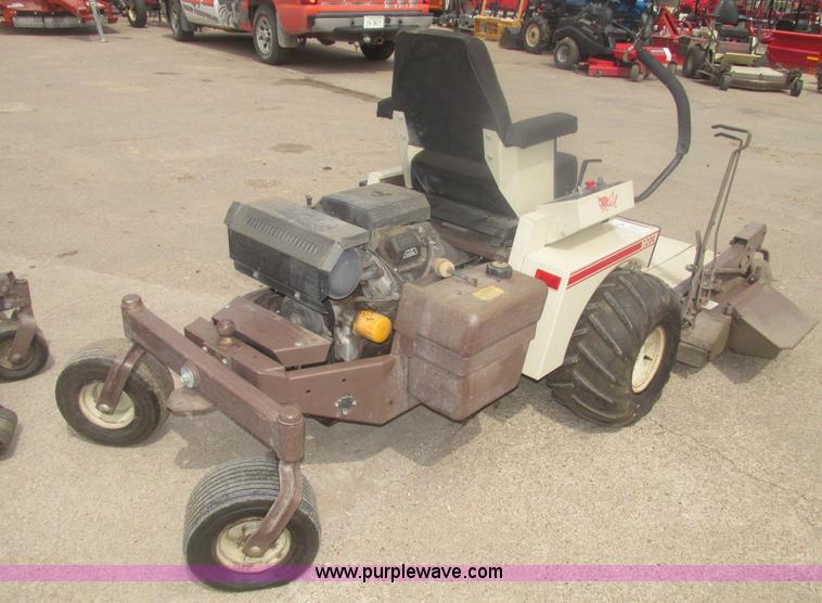 image for item H4672 Grasshopper 720K ZTR commercial mower