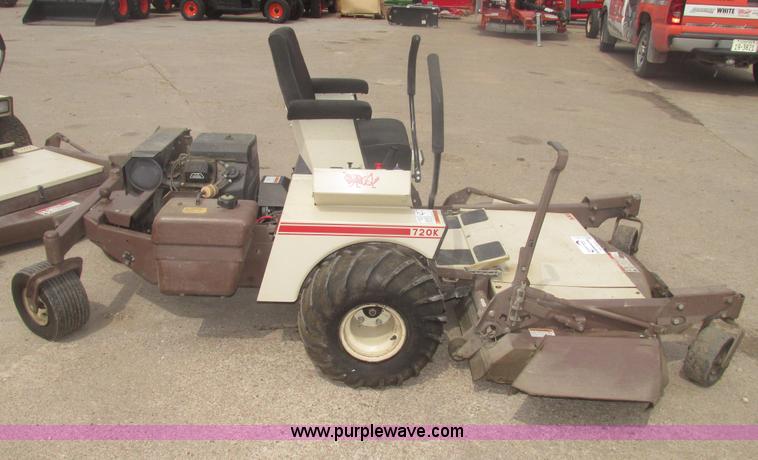 image for item H4672 Grasshopper 720K ZTR commercial mower