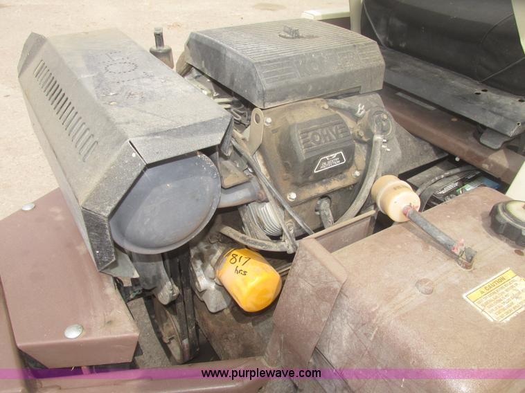 image for item H4672 Grasshopper 720K ZTR commercial mower