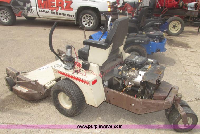 image for item H4675 Grasshopper 718 ZTR lawn mower