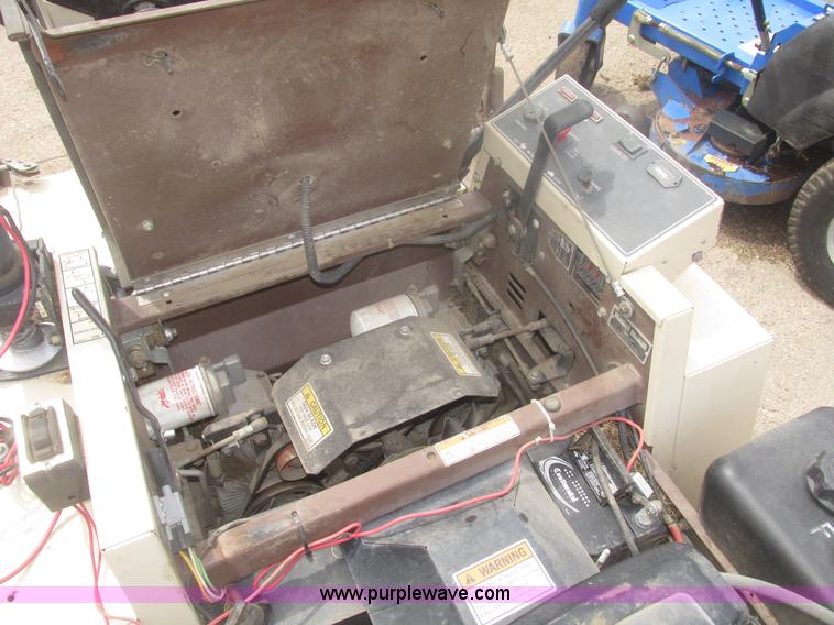 image for item H4675 Grasshopper 718 ZTR lawn mower