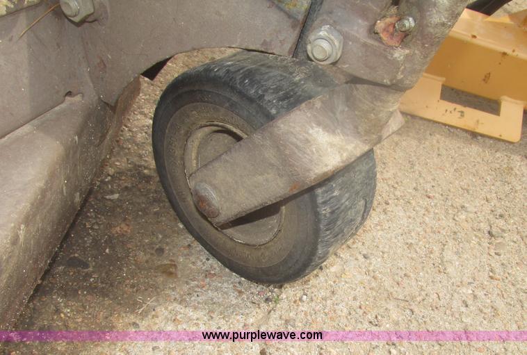 image for item H4675 Grasshopper 718 ZTR lawn mower