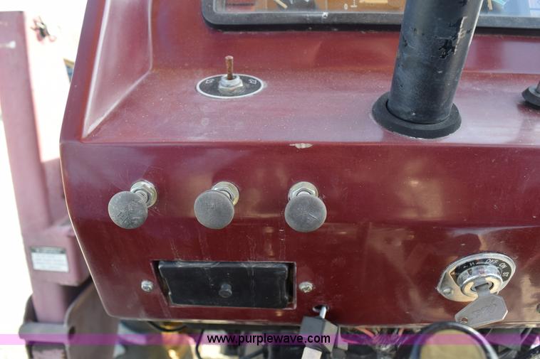 image for item H5120 2003 Taskmaster 438E MFWD tractor