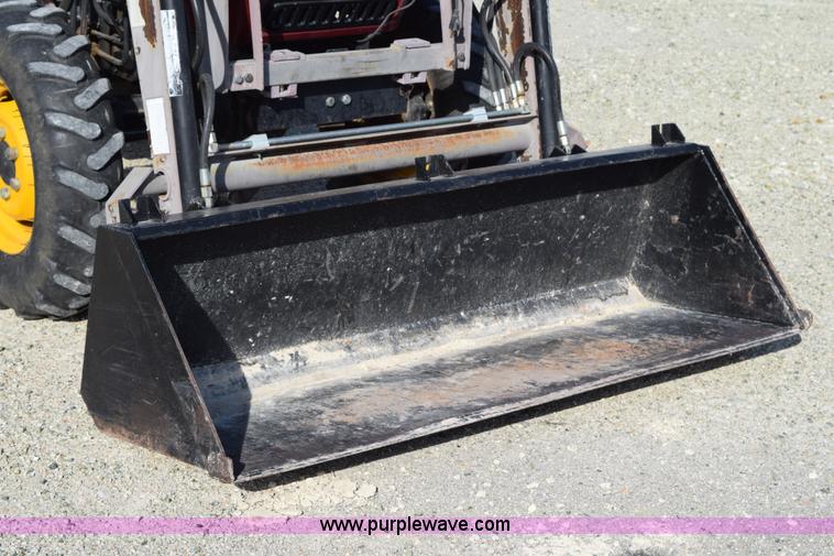 image for item H5120 2003 Taskmaster 438E MFWD tractor