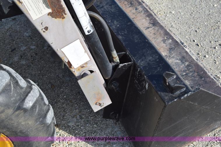 image for item H5120 2003 Taskmaster 438E MFWD tractor