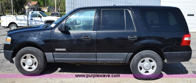 image for item H5143 2007 Ford Expedition SUV
