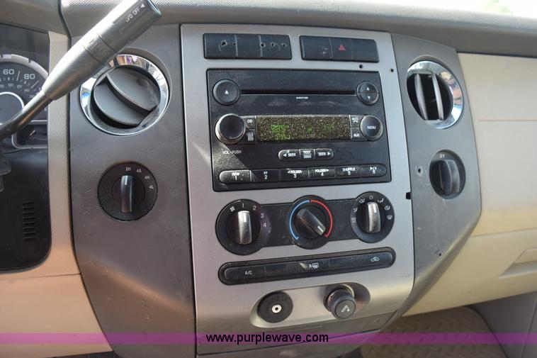 image for item H5143 2007 Ford Expedition SUV