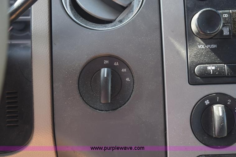 image for item H5143 2007 Ford Expedition SUV