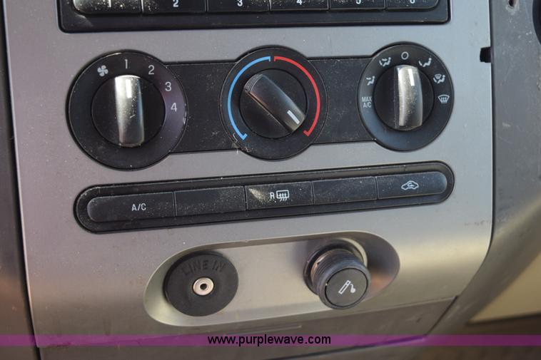 image for item H5143 2007 Ford Expedition SUV