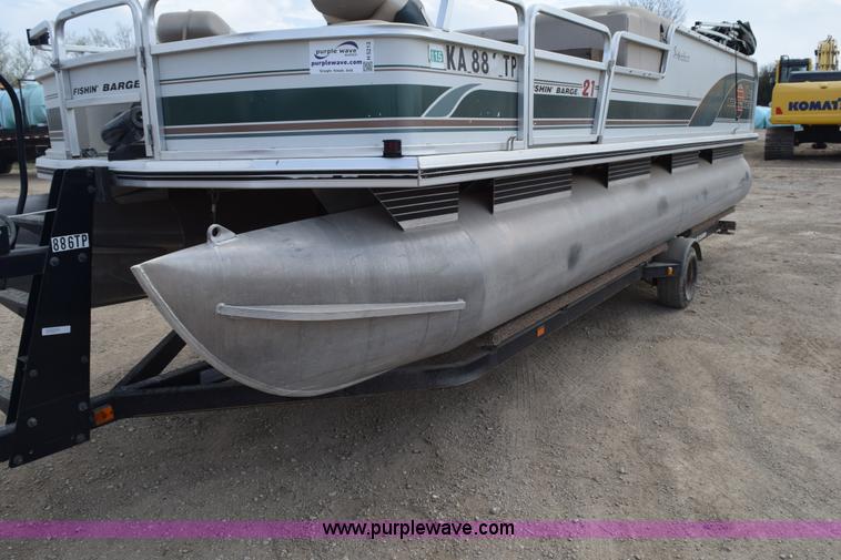 image for item H5213 2000 Sun Tracker 21' pontoon boat