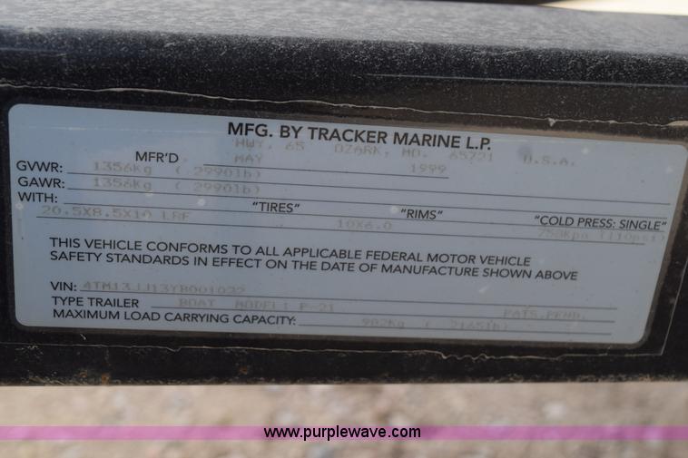 image for item H5213 2000 Sun Tracker 21' pontoon boat