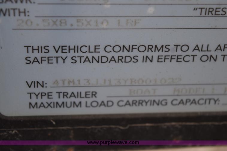 image for item H5213 2000 Sun Tracker 21' pontoon boat