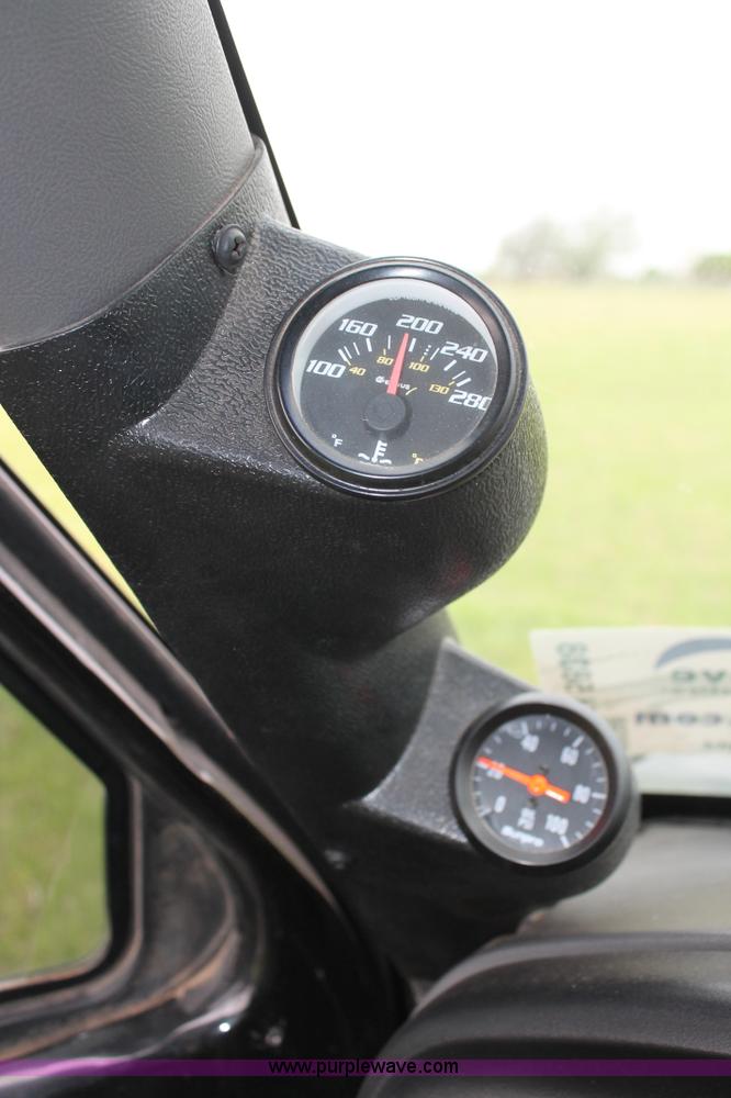 image for item H5838 1992 Ford F150 pickup truck