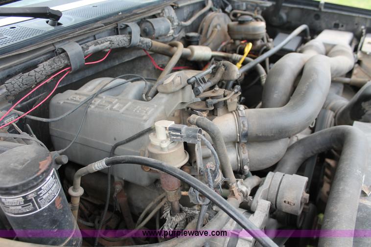 image for item H5838 1992 Ford F150 pickup truck