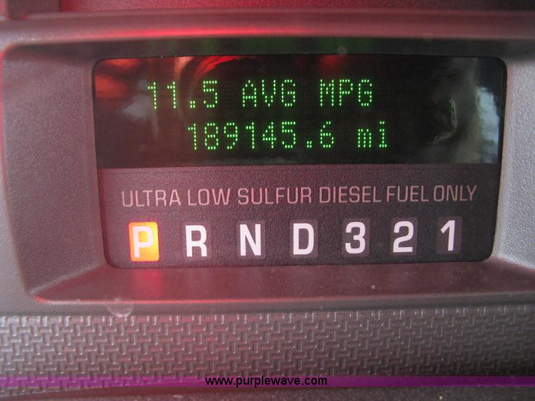 image for item H8646 2008 Ford F350 Super Duty XL Crew Cab flatbed truck