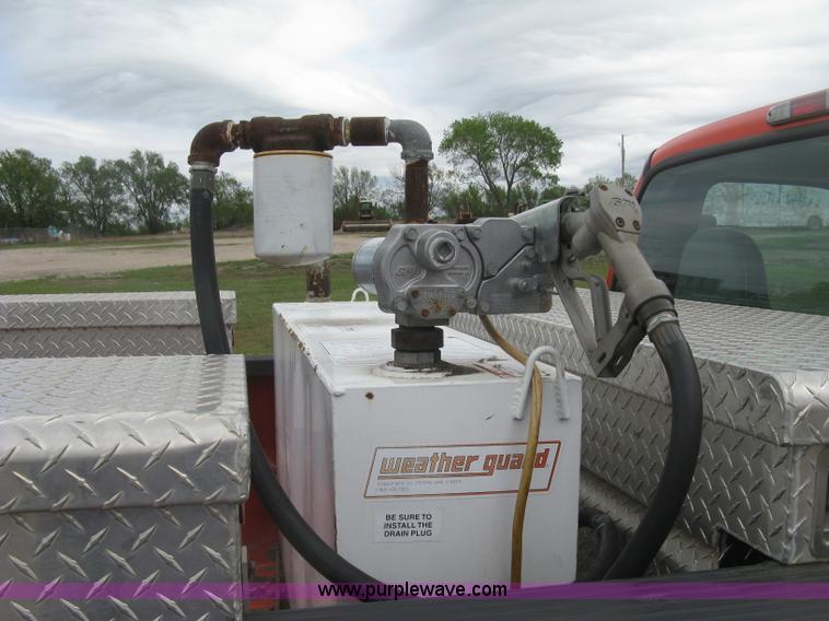 image for item H8647 2006 Ford F250 Super Duty XL pickup truck