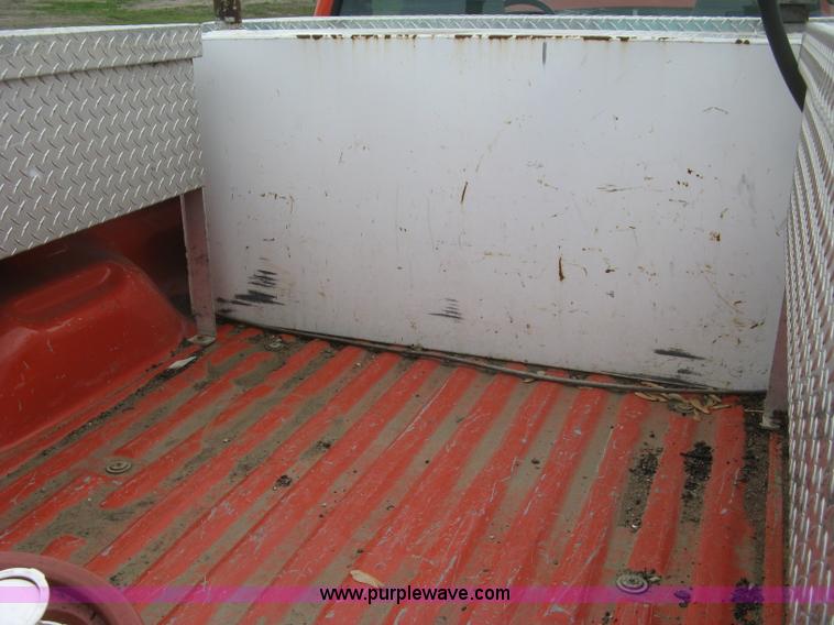 image for item H8647 2006 Ford F250 Super Duty XL pickup truck