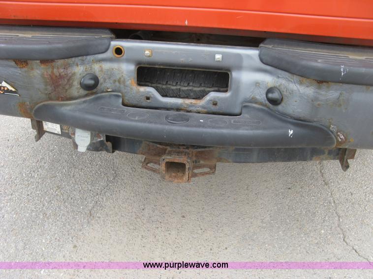 image for item H8647 2006 Ford F250 Super Duty XL pickup truck