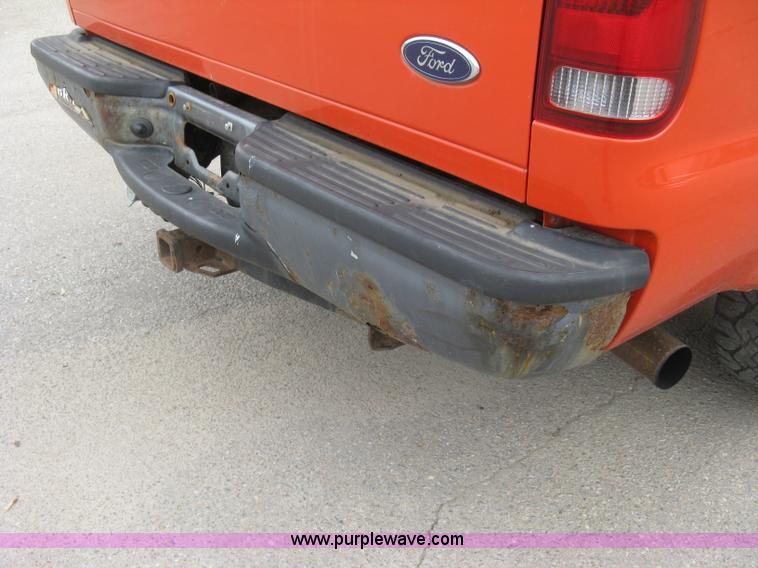 image for item H8647 2006 Ford F250 Super Duty XL pickup truck