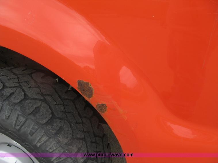 image for item H8647 2006 Ford F250 Super Duty XL pickup truck