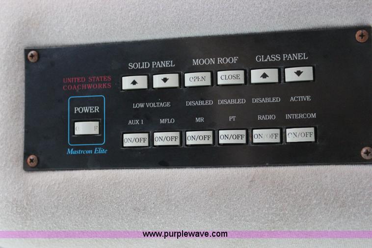 image for item I1747 1998 Lincoln Town Car limousine