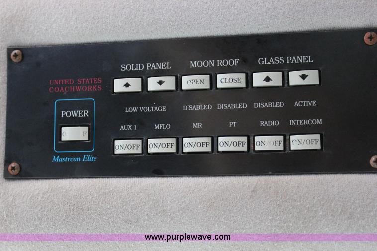 image for item I1747 1998 Lincoln Town Car limousine