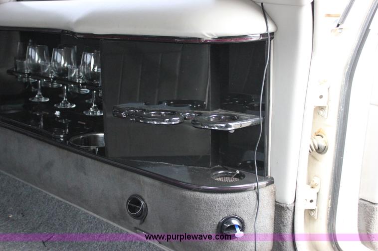 image for item I1747 1998 Lincoln Town Car limousine