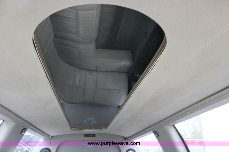 image for item I1747 1998 Lincoln Town Car limousine