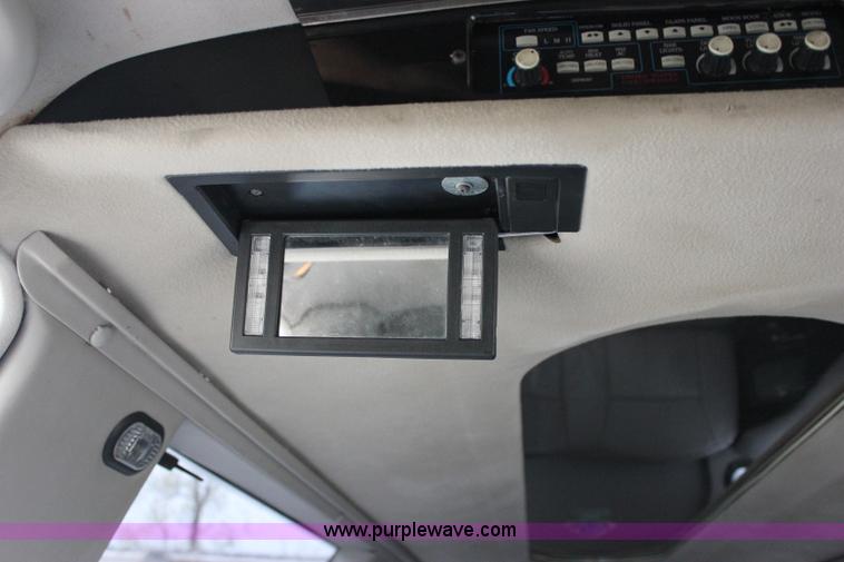 image for item I1747 1998 Lincoln Town Car limousine