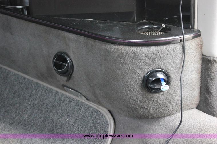 image for item I1747 1998 Lincoln Town Car limousine