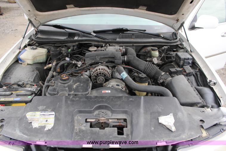 image for item I1747 1998 Lincoln Town Car limousine