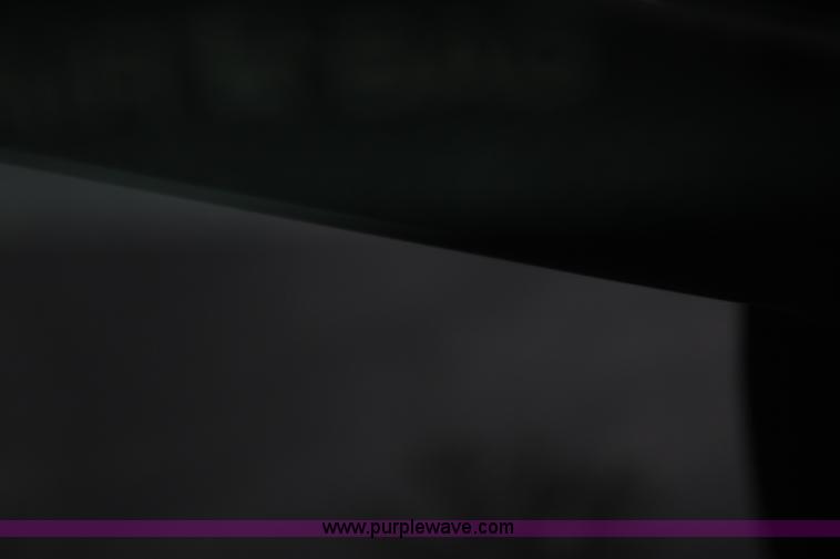 image for item I1747 1998 Lincoln Town Car limousine