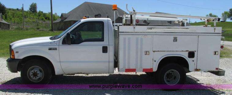 image for item I3018 2000 Ford F350 Super Duty XL utility truck