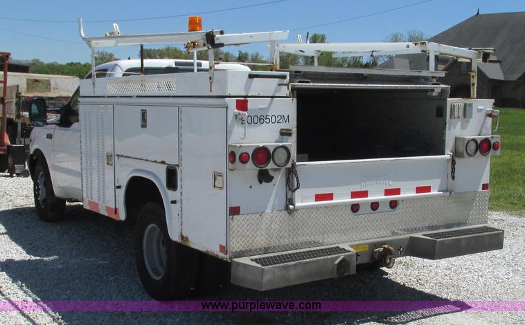 image for item I3018 2000 Ford F350 Super Duty XL utility truck