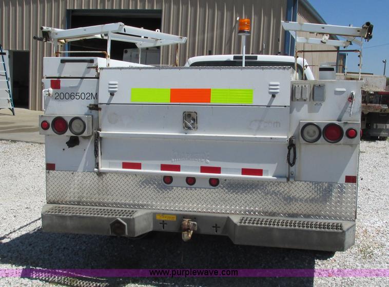 image for item I3018 2000 Ford F350 Super Duty XL utility truck