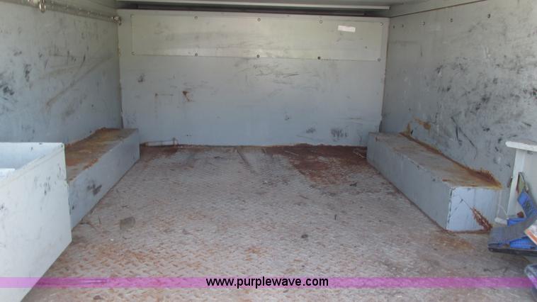 image for item I3018 2000 Ford F350 Super Duty XL utility truck