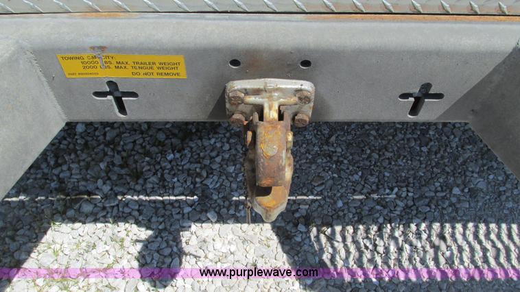 image for item I3018 2000 Ford F350 Super Duty XL utility truck