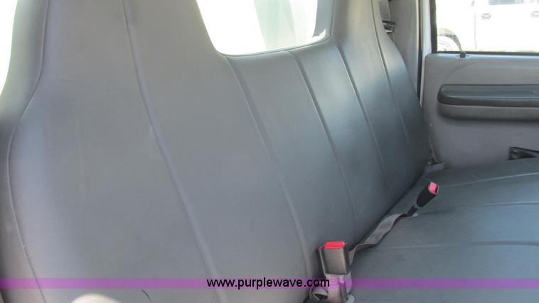 image for item I3018 2000 Ford F350 Super Duty XL utility truck