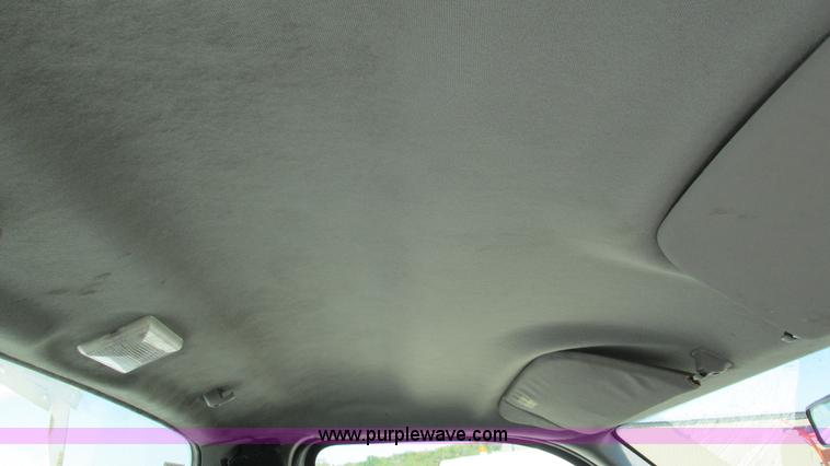 image for item I3018 2000 Ford F350 Super Duty XL utility truck