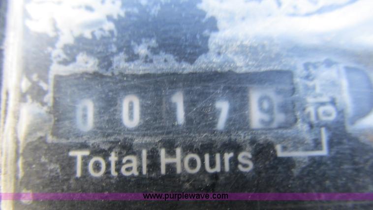 image for item I3018 2000 Ford F350 Super Duty XL utility truck