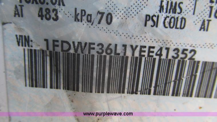 image for item I3018 2000 Ford F350 Super Duty XL utility truck